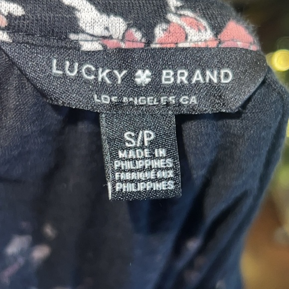Lucky Brand sleeveless blouse navy blue pink white floral design women’s shirt S - Picture 6 of 8